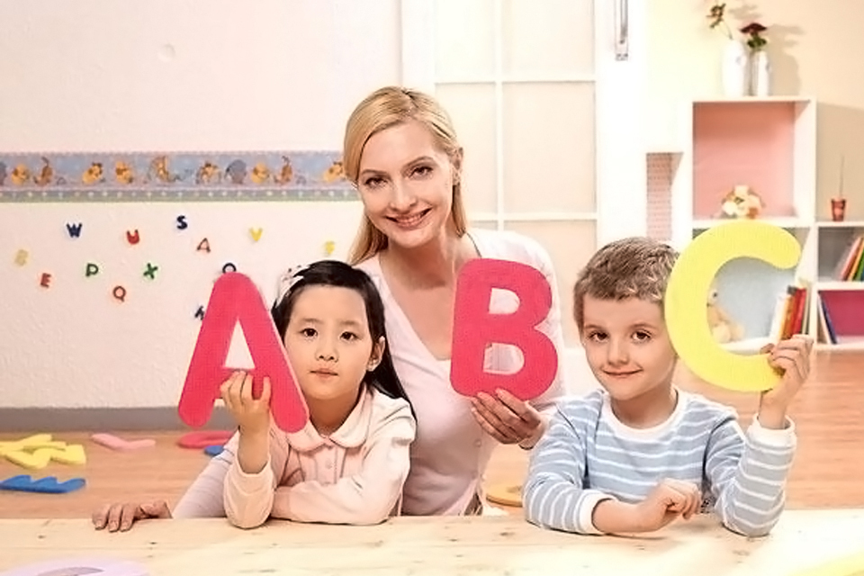 美国妈妈怎样教孩子学英语