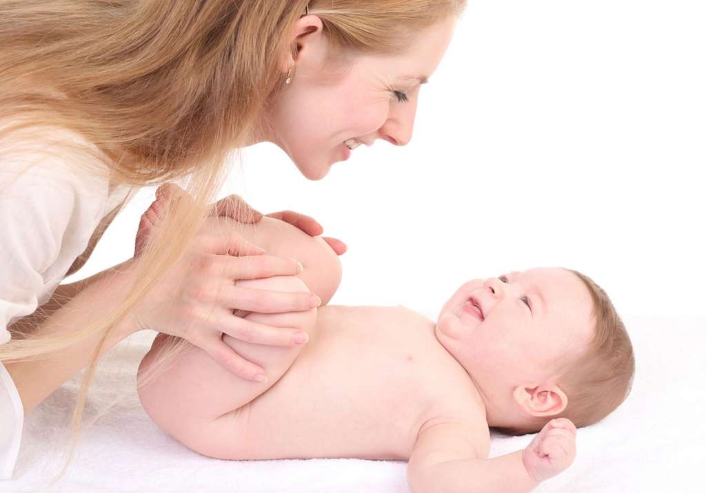 怎么给宝宝按摩 Baby Massage的方法及注意事项 美国妈妈网 怎么给宝宝按摩 Baby Massage的方法及注意事项 美国妈妈网