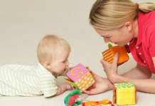 美国爸妈怎么帮助宝宝舒服的做Tummy Time? 美国宝宝tummy time