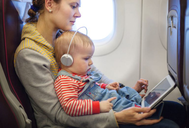宝宝坐飞机可以用安全座椅吗