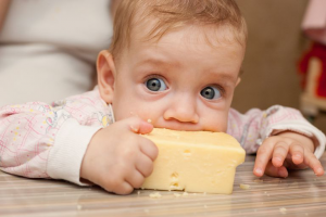 宝宝多大可以吃奶酪