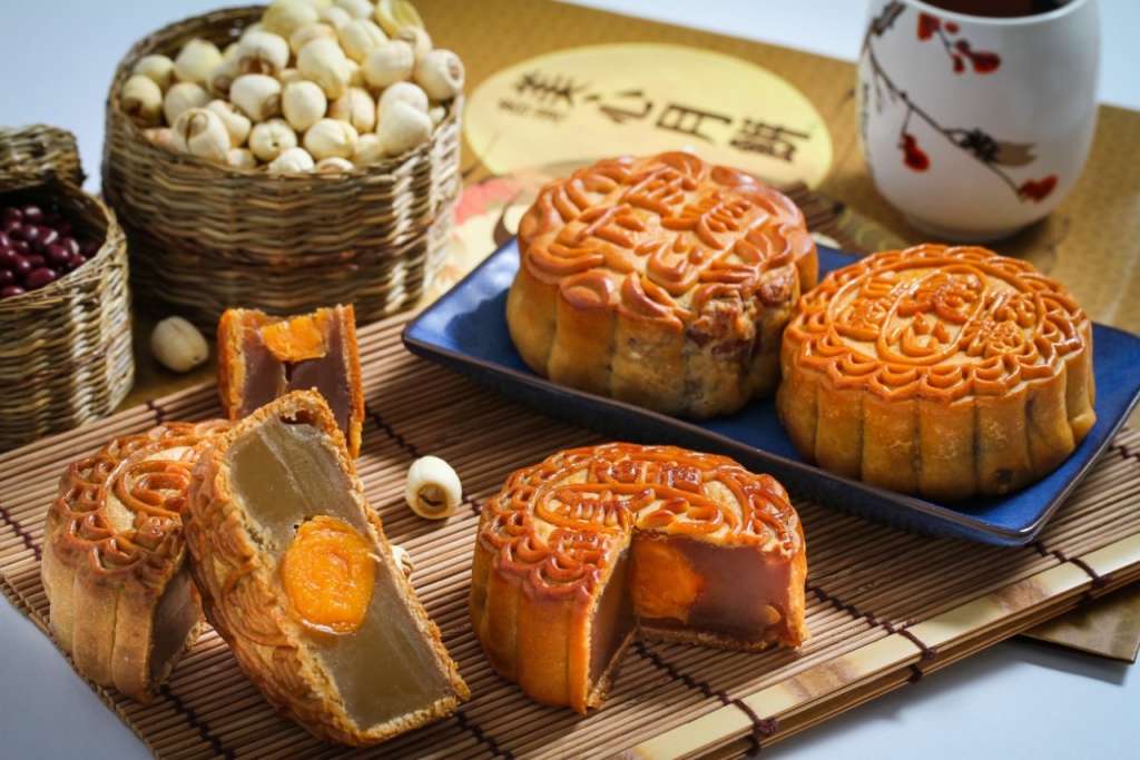 宝宝过中秋节Mid-Autumn Festival