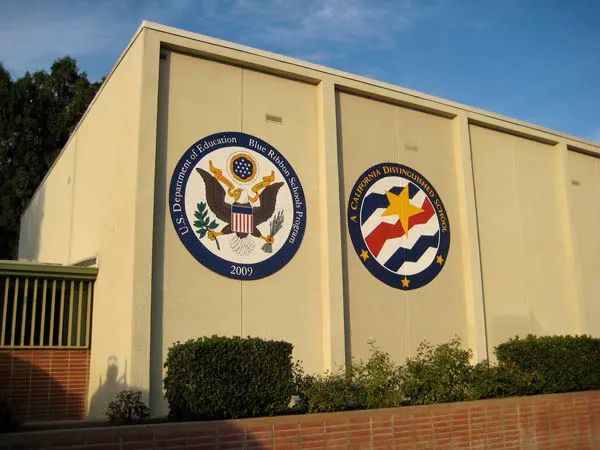 美国教育部评定的“重点学校”——蓝丝带学校(Blue Ribbon School)到底优秀在哪里? 美国教育部评定的“重点学校”——蓝丝带学校(Blue Ribbon School)到底优秀在哪里?