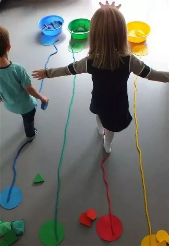 【妈妈分享】走路磕碰、讨厌刷牙、不喜欢沙土,孩子可能感统失调了,抓住关键期还有得救,过了这个年龄难以矫正…… 【妈妈分享】走路磕碰、讨厌刷牙、不喜欢沙土,孩子可能感统失调了,抓住关键期还有得救,过了这个年龄难以矫正……