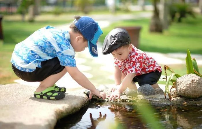 原来除了待在教室,幼儿园还能这么上!这种学校给孩子不一样体验 原来除了待在教室,幼儿园还能这么上!这种学校给孩子不一样体验