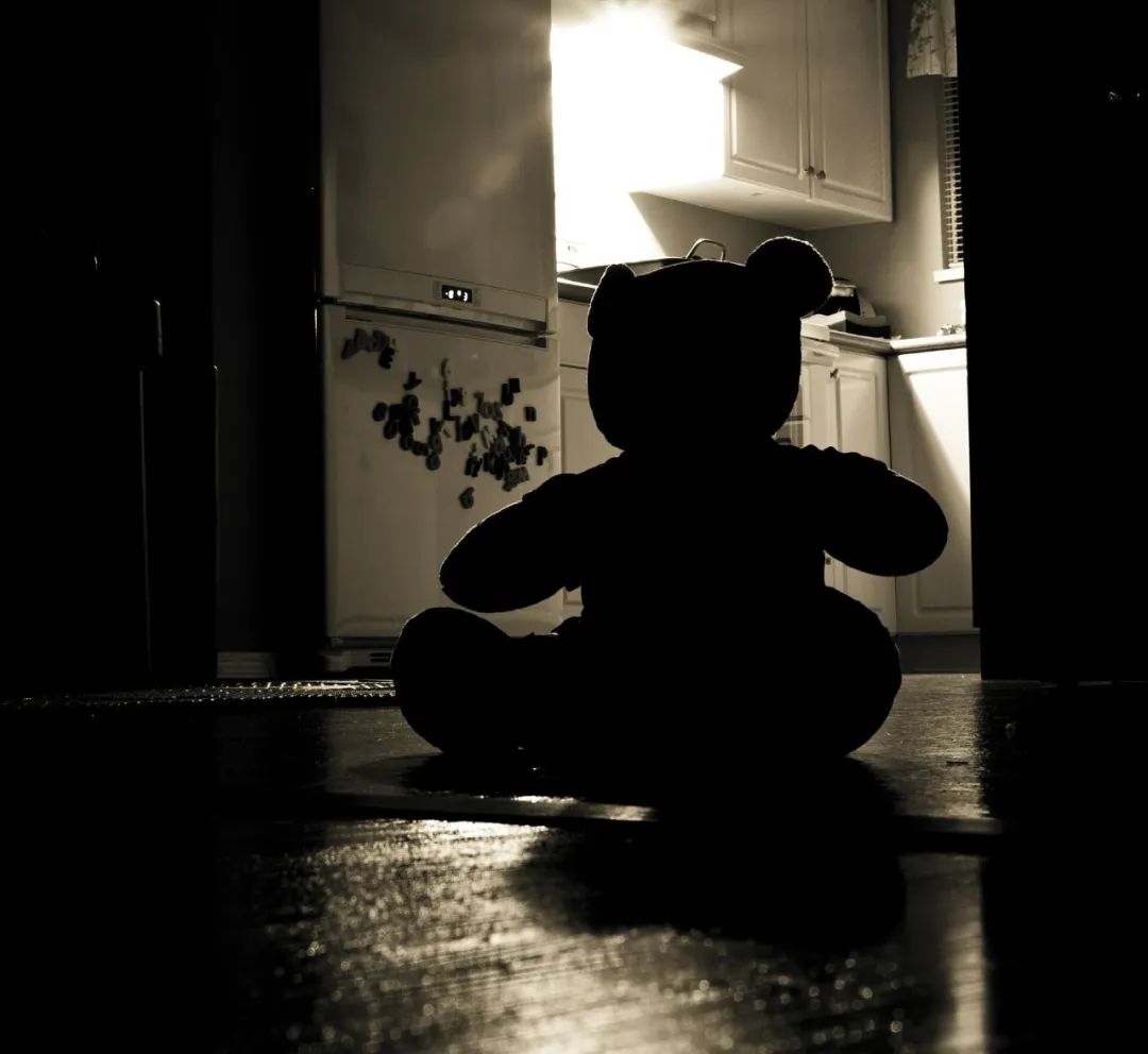 孩子怕黑,还在跟着一起着急吗?快来一起寻找办法! 孩子怕黑,还在跟着一起着急吗?快来一起寻找办法!