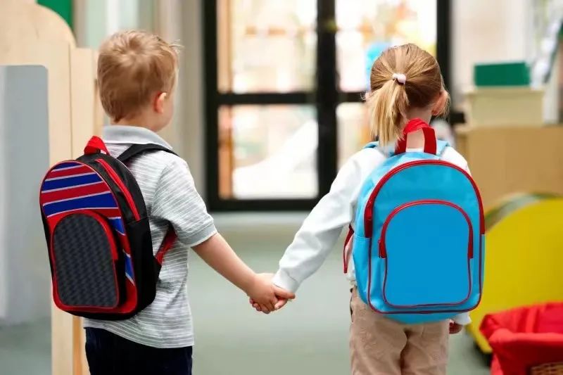 儿童书包如何选?快来get你家宝贝开学季新书包吧! 儿童书包如何选?快来get你家宝贝开学季新书包吧!