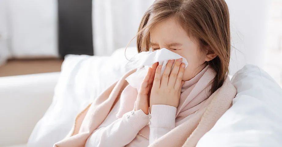 这个冬季，我们如何区分是COVID、Flu还是RSV，孩子又该在什么情况下就医呢？