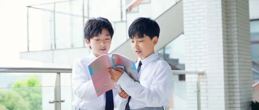 听说,每个华裔孩子都因为这件事偷偷哭过... 听说,每个华裔孩子都因为这件事偷偷哭过...