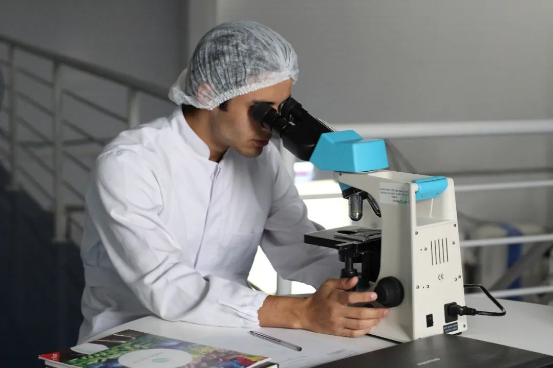 第一个获得美国批准的呼吸道合胞病毒(RSV)疫苗,来看看你家里有没有适用人群 第一个获得美国批准的呼吸道合胞病毒(RSV)疫苗,来看看你家里有没有适用人群