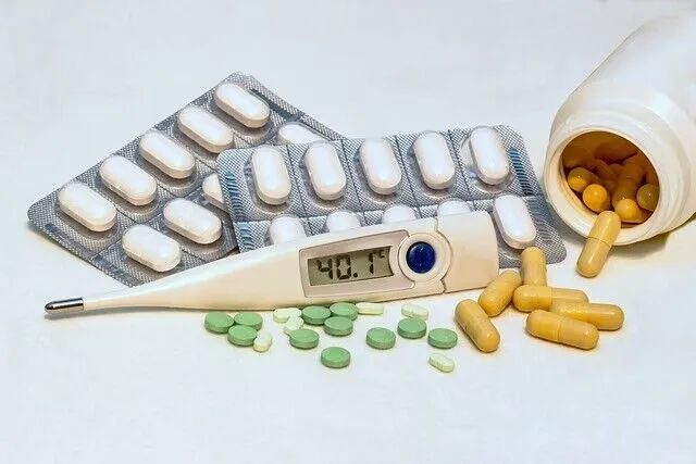 孩子半夜咳嗽不止喉咙肿痛,急性喉炎真的“很急”,早防早安心! 孩子半夜咳嗽不止喉咙肿痛,急性喉炎真的“很急”,早防早安心!