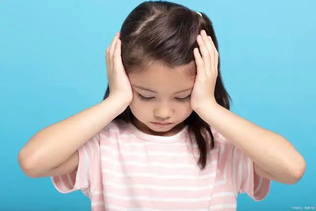 在美国儿童头部受伤怎么处理？如何判断是轻微还是严重？这些情况下就需要警惕了！