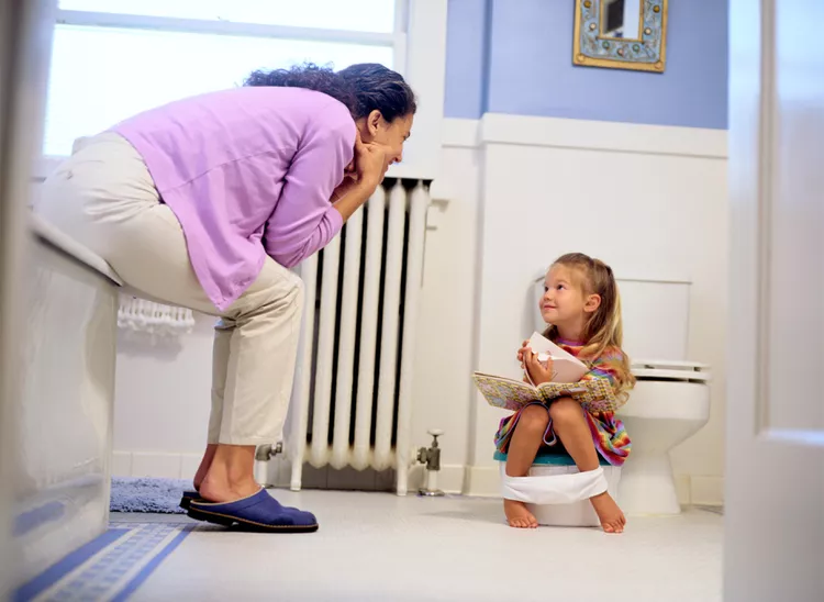 孩子不愿意在马桶上poo?为什么在马桶上poo比pee晚?原因是什么?怎样解决? 孩子不愿意在马桶上poo?为什么在马桶上poo比pee晚?原因是什么?怎样解决?
