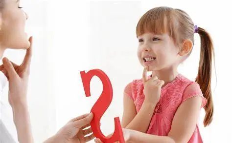 toddler的语言延迟，可能隐藏了更严重的问题，语言延迟的标志和解决方案是什么？