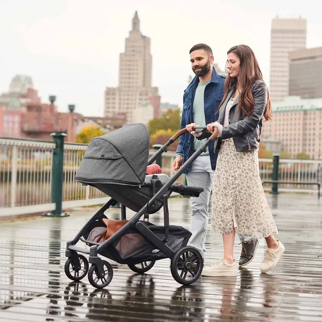 给娃选Stroller,选到群里妈妈们口袋名单里的天菜,价格贵还折扣少,为什么你们都买它啊? 给娃选Stroller,选到群里妈妈们口袋名单里的天菜,价格贵还折扣少,为什么你们都买它啊?