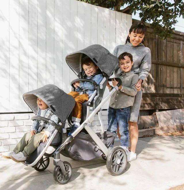 给娃选Stroller,选到群里妈妈们口袋名单里的天菜,价格贵还折扣少,为什么你们都买它啊? 给娃选Stroller,选到群里妈妈们口袋名单里的天菜,价格贵还折扣少,为什么你们都买它啊?