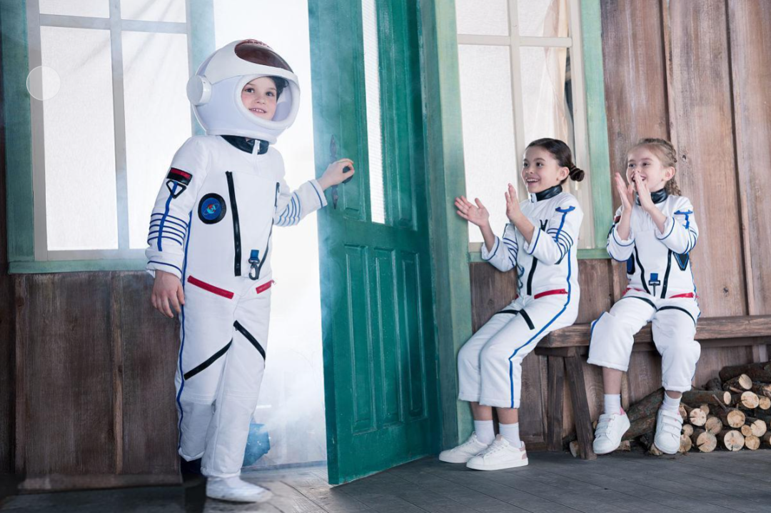 你们家孩子喜欢太空探险吗?2025年NASA夏令营,现在就可以开始预约报名啦! 你们家孩子喜欢太空探险吗?2025年NASA夏令营,现在就可以开始预约报名啦!